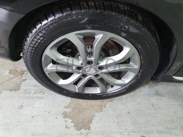 Mercedes-Benz C200 bluetec 1.6D · Ano 2015