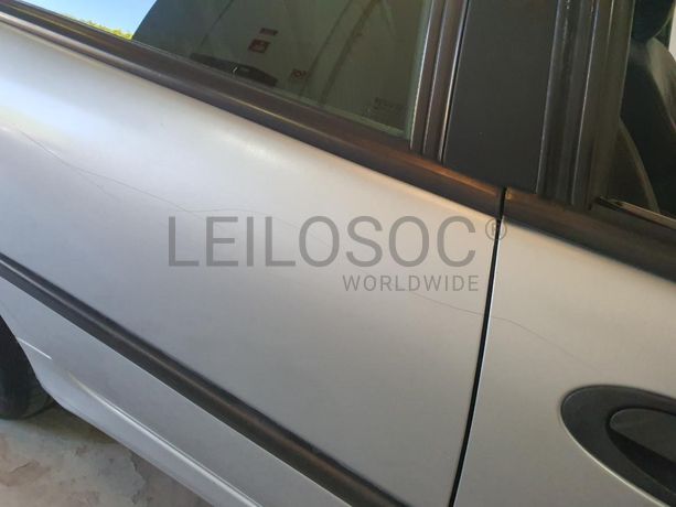 Renault Laguna 1.9 DTI · Ano 1999