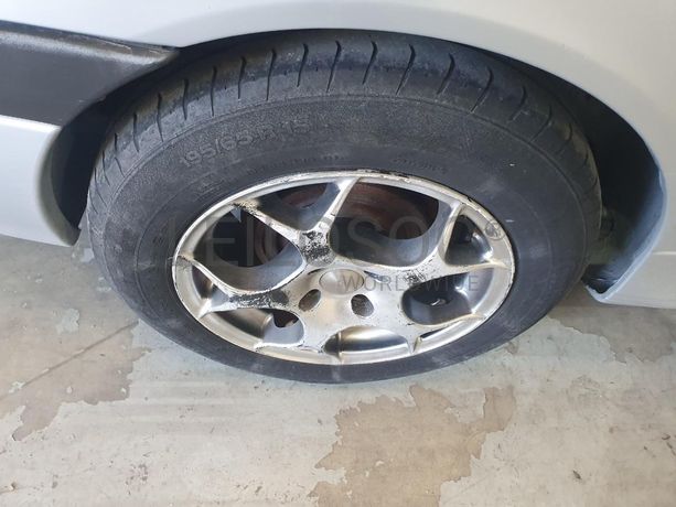 Renault Laguna 1.9 DTI · Ano 1999