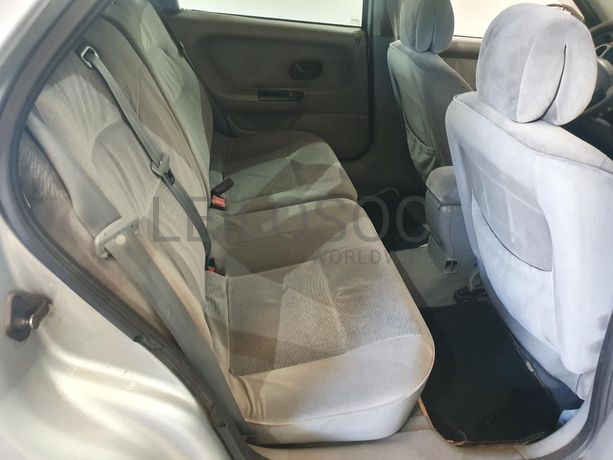 Renault Laguna 1.9 DTI · Ano 1999