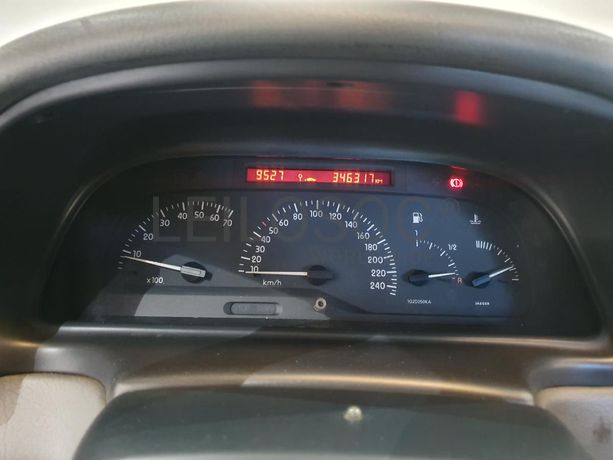 Renault Laguna 1.9 DTI · Ano 1999