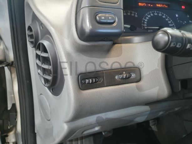 Renault Laguna 1.9 DTI · Ano 1999