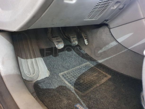 Renault Laguna 1.9 DTI · Ano 1999