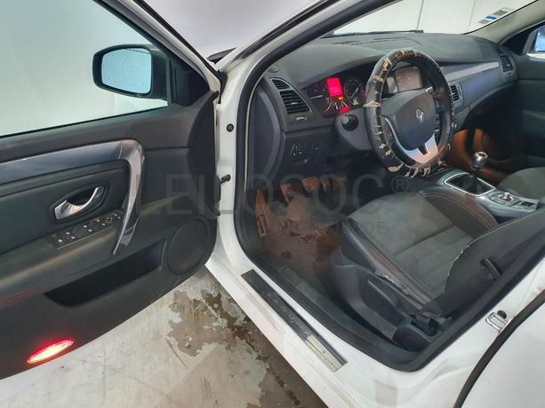 Renault Laguna 2.0 DCI · Ano 2010