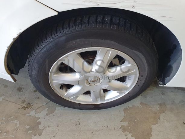 Renault Laguna 2.0 DCI · Ano 2010