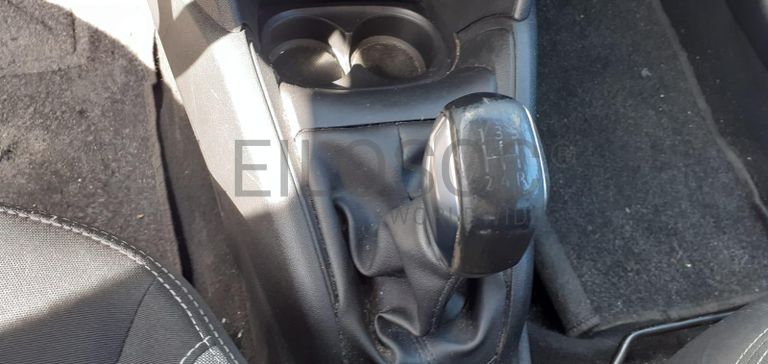 Peugeot 208 1.6 HDI · Ano 2016