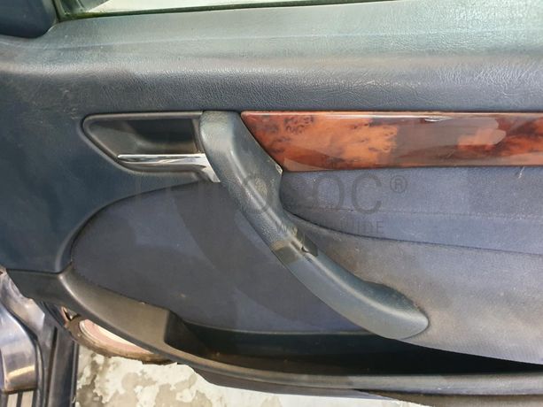 Mercedes-Benz C220 CDI · Ano 1998