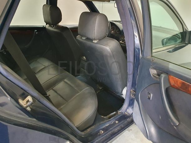 Mercedes-Benz C220 CDI · Ano 1998