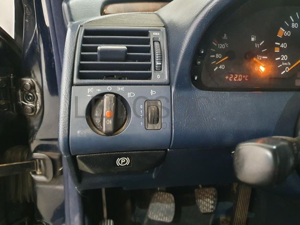 Mercedes-Benz C220 CDI · Ano 1998