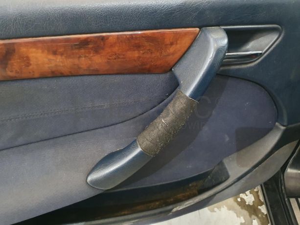 Mercedes-Benz C220 CDI · Ano 1998