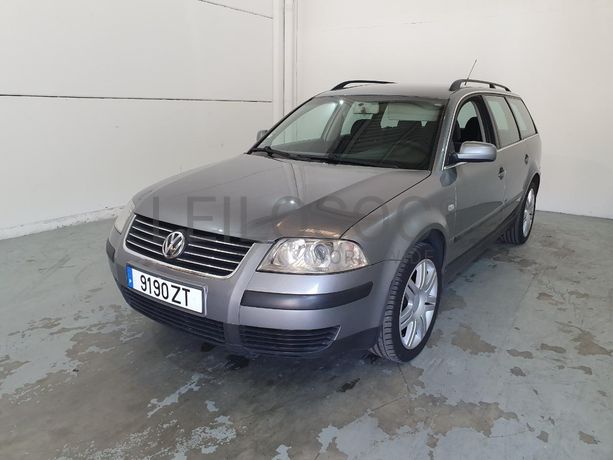 Volkswagen Passat 1.9 TDI · Ano 2001