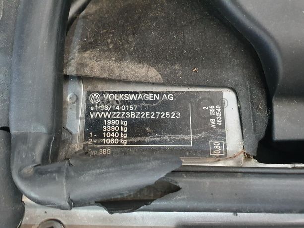 Volkswagen Passat 1.9 TDI · Ano 2001