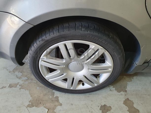 Volkswagen Passat 1.9 TDI · Ano 2001