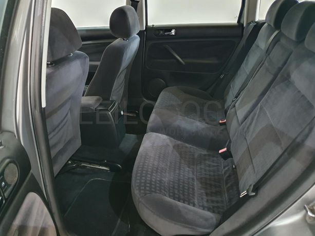 Volkswagen Passat 1.9 TDI · Ano 2001