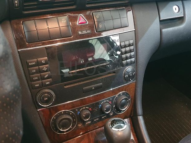 Mercedes-Benz C200 CDI · Ano 2004