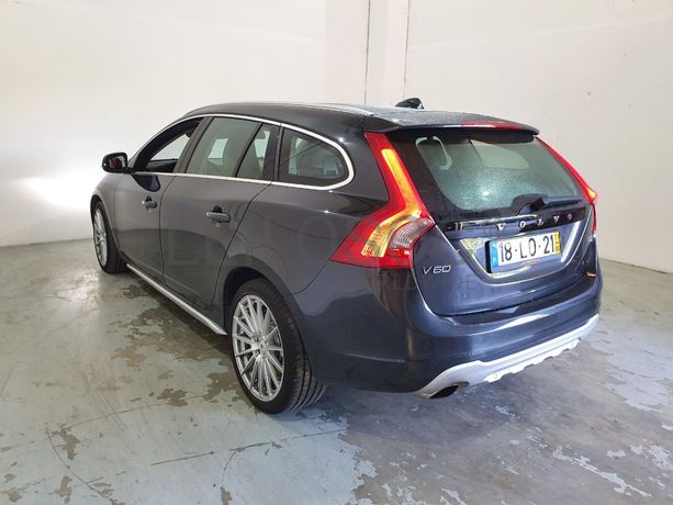 Volvo V60 2.0 · Ano 2011