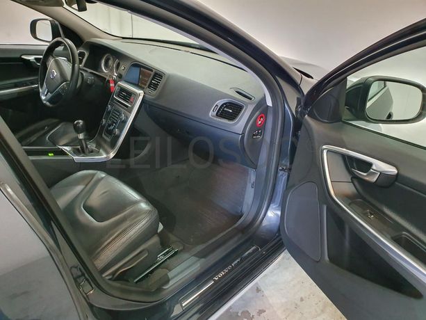 Volvo V60 2.0 · Ano 2011