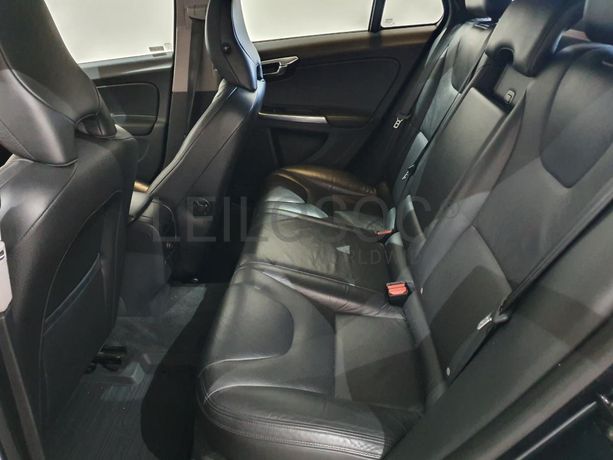 Volvo V60 2.0 · Ano 2011