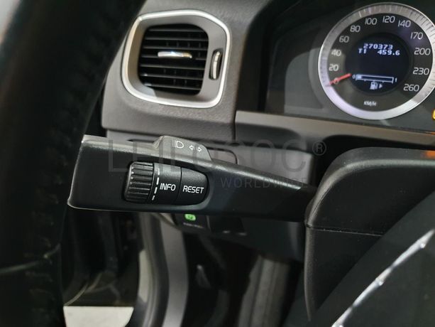 Volvo V60 2.0 · Ano 2011