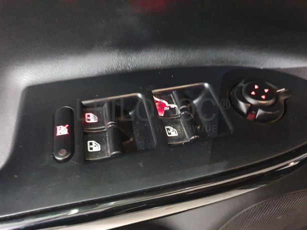 Alfa Romeo 1.6 JTD · Ano 2012