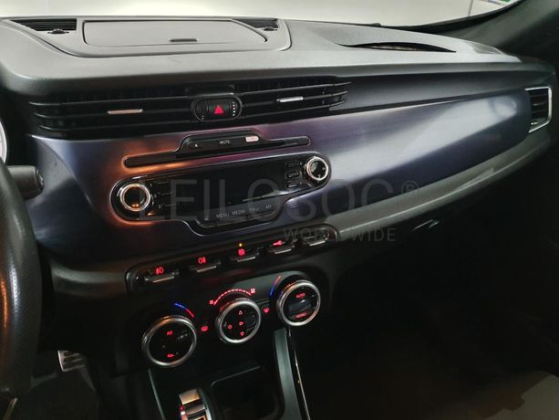 Alfa Romeo 1.6 JTD · Ano 2012