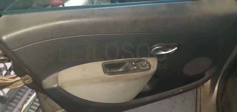 Renault Clio III Grandtour 1.5 DCI · Ano 2012