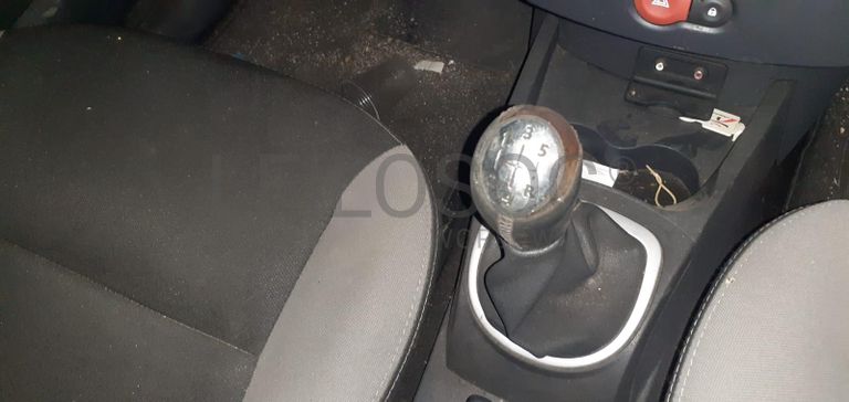 Renault Clio III Grandtour 1.5 DCI · Ano 2012