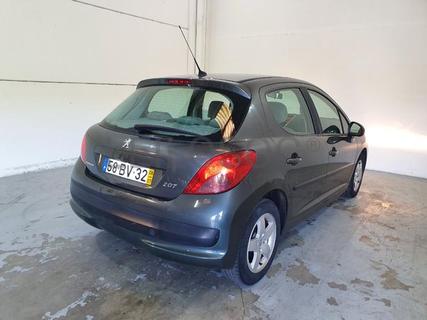 Peugeot 207 1.4 HDI · Ano 2006