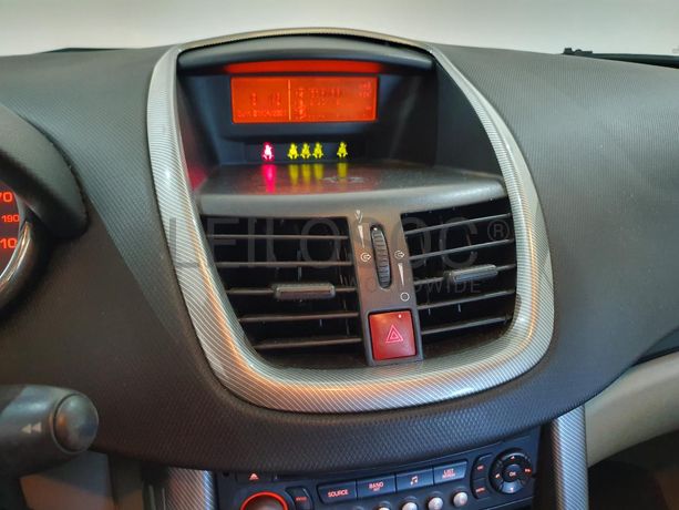 Peugeot 207 1.4 HDI · Ano 2006