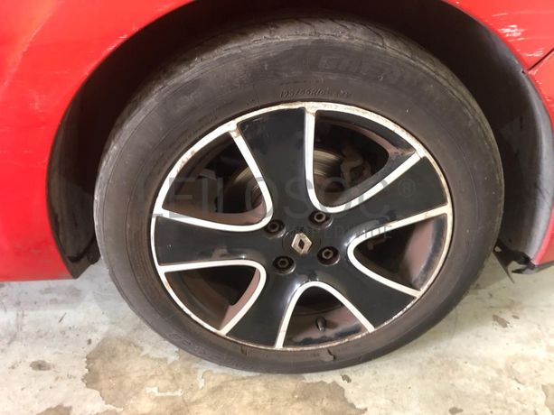 Renault Clio 1.5 DCI · Ano 2013