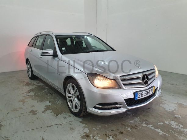 Mercedes-Benz C220 CDI · Ano 2011
