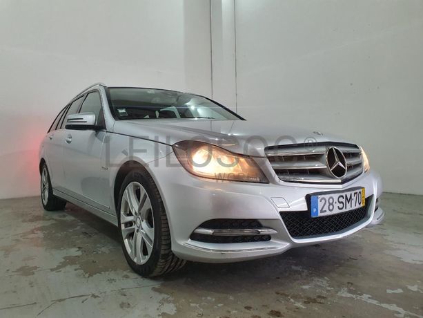 Mercedes-Benz C220 CDI · Ano 2011