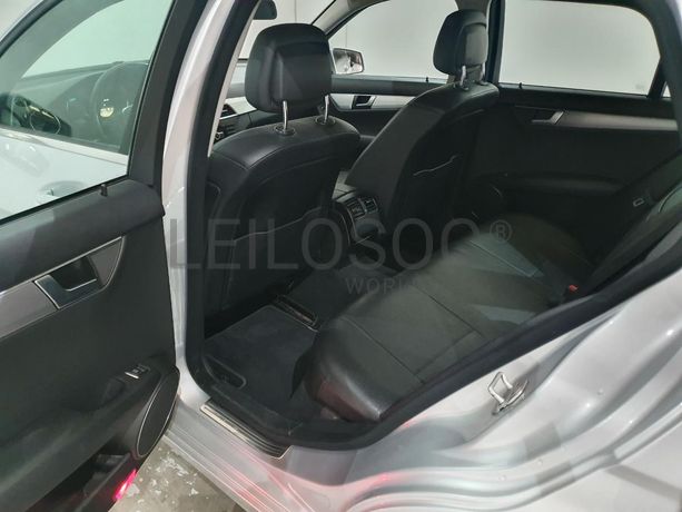 Mercedes-Benz C220 CDI · Ano 2011