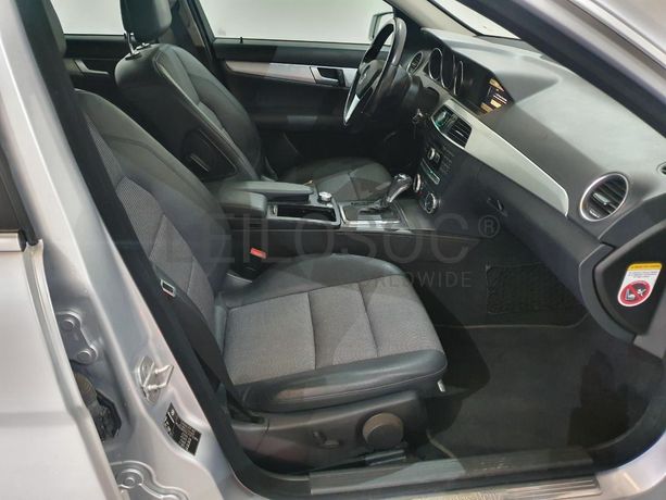 Mercedes-Benz C220 CDI · Ano 2011