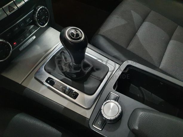 Mercedes-Benz C220 CDI · Ano 2011