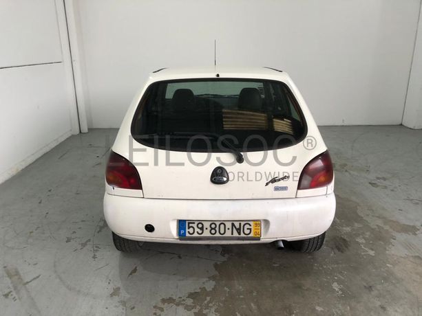 Ford Fiesta Van 1.8 · Ano 1999