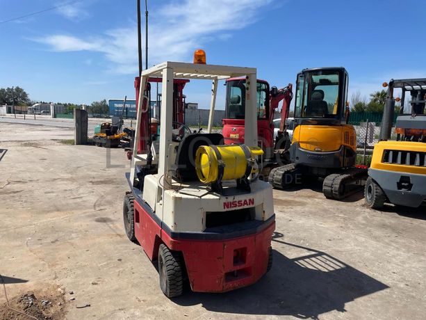 Empilhador Nissan 1500kg