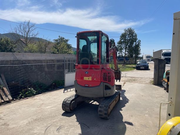 Mini Giratória Yanmar VIO 20