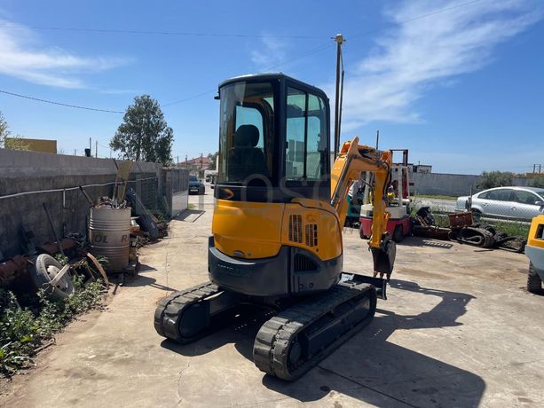 Mini Giratória Yanmar VIO 25