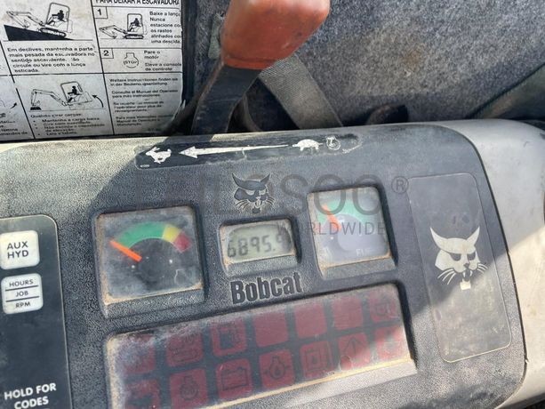Mini Giratória Bobcat 430