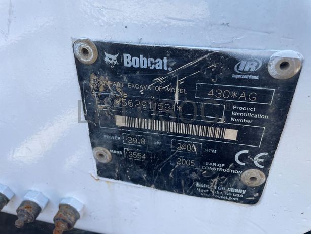 Mini Giratória Bobcat 430