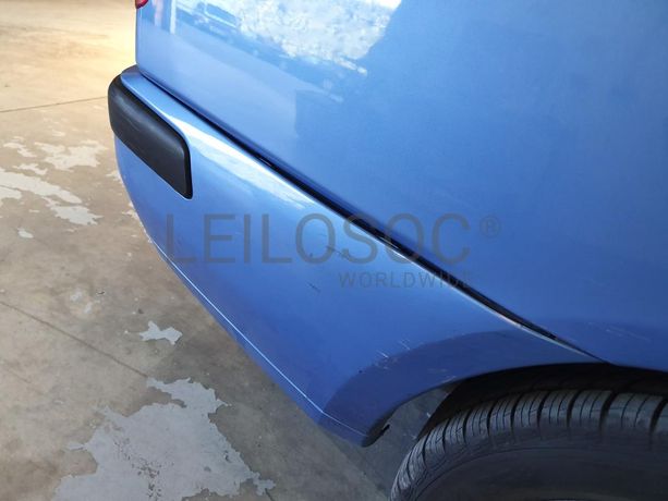 Mitsubishi Carisma 1.6 · Ano 2000