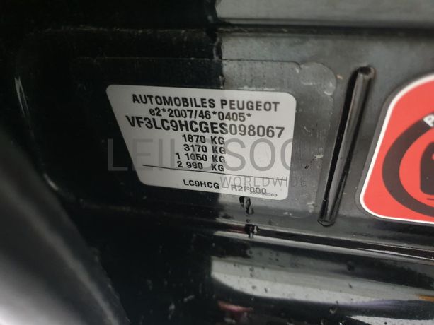 Peugeot 308 SW 1.6 HDI · Ano 2014