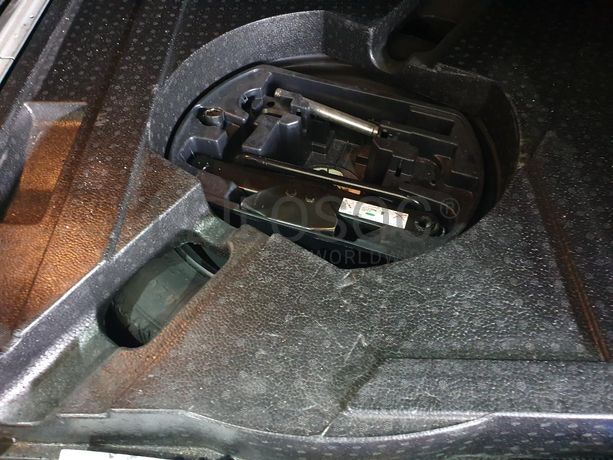 Peugeot 308 SW 1.6 HDI · Ano 2014