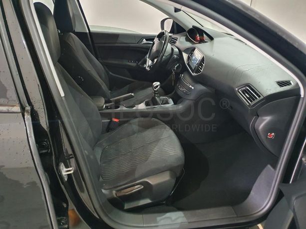 Peugeot 308 SW 1.6 HDI · Ano 2014