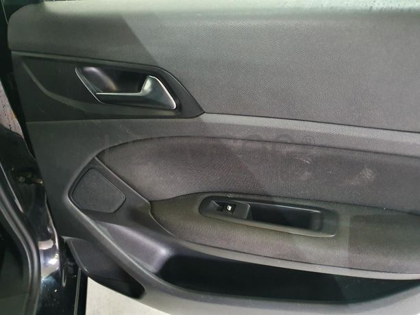 Peugeot 308 SW 1.6 HDI · Ano 2014