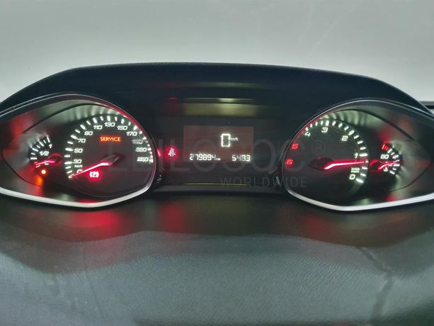 Peugeot 308 SW 1.6 HDI · Ano 2014