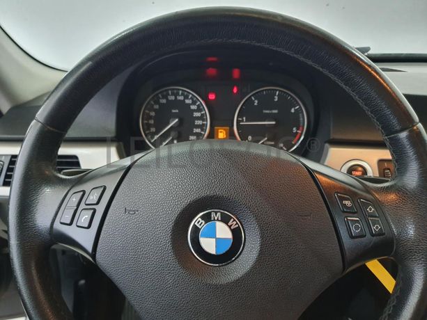 BMW 320D Touring · Ano 2008