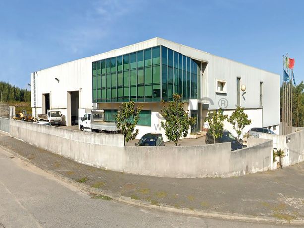 Armazém Industrial (3 Pisos) c/ logradouro· Santa Maria da Feira