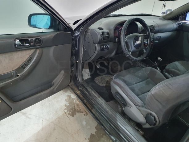 Audi A3 1.9 TDI · Ano 1997